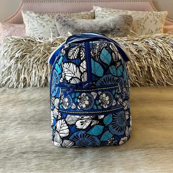 VERA BRADLEY Blue Bayou 2014 Sport Duffel 2 Handle Trolly Sleeve White Floral - Picture 5 of 13